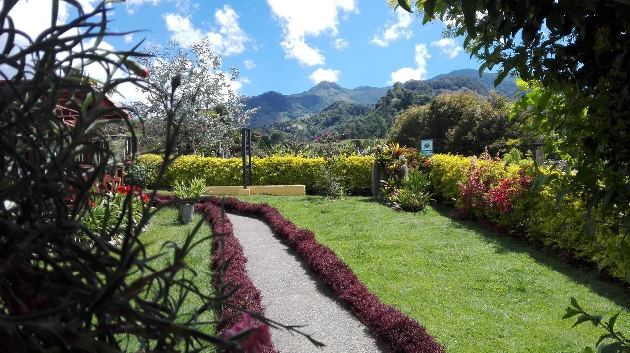 Hospedaje Rural La Boira Jardín Exterior foto