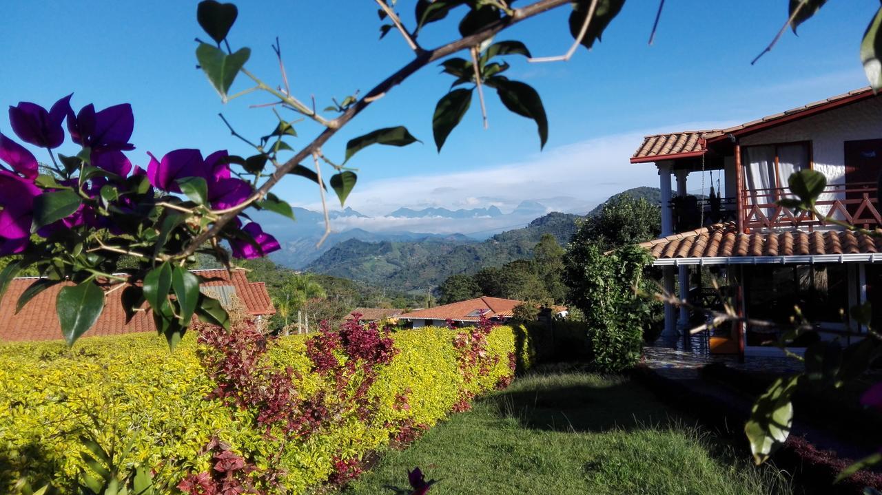 Hospedaje Rural La Boira Jardín Exterior foto