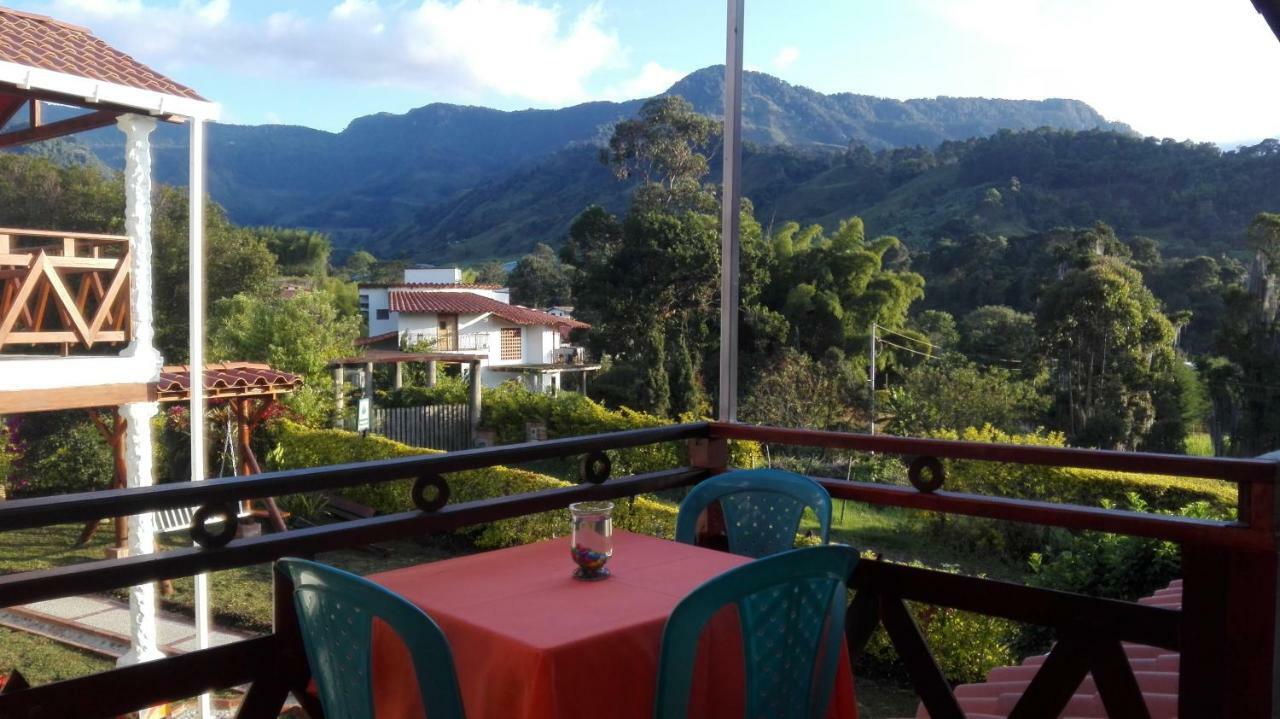 Hospedaje Rural La Boira Jardín Exterior foto